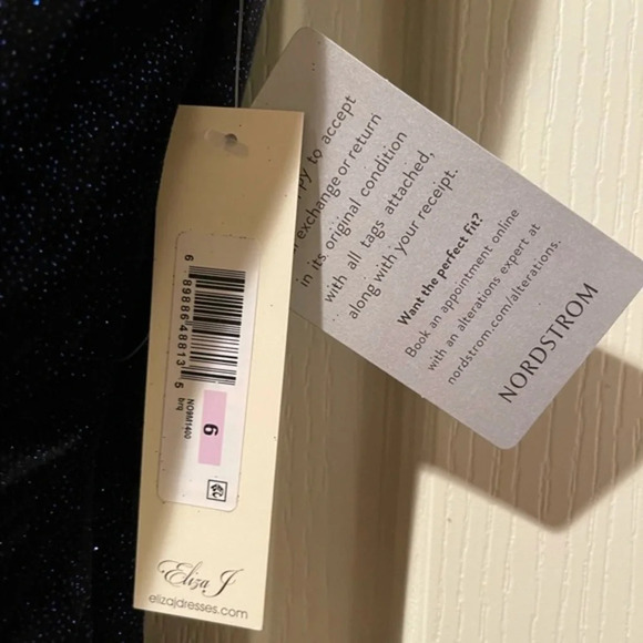 Eliza J Blue Velvet Shimmer Sheath Dress, Size 6 - Picture 9 of 16